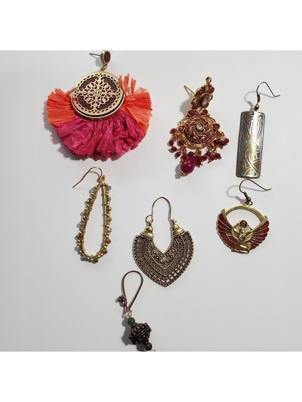 Crafters Lot of 7 dangle single earrings Bollywood Egyptian Isis India Goldtone
